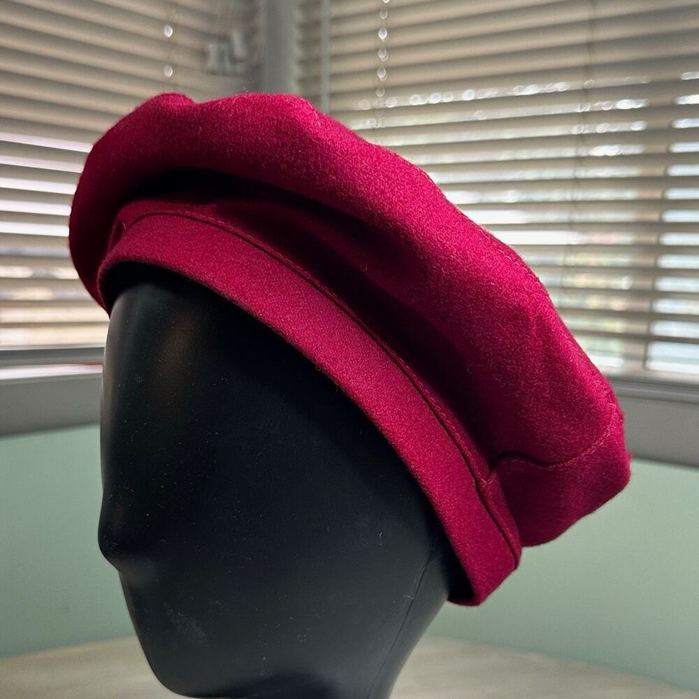 Vintage Pendleton Women’s Burgundy Solid Wool Beret Hat Size M Made in USA